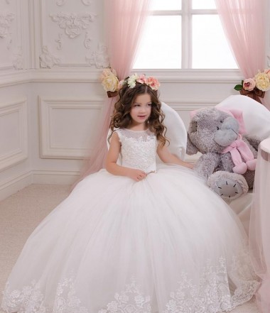 Sleeveless Ivory Ball Gown Bateau Neck Flower Girl Wedding Dress Maidstone
